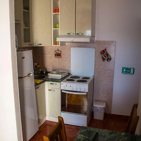 Apartments Lile By The Sea, Celina Zavode Exterior photo